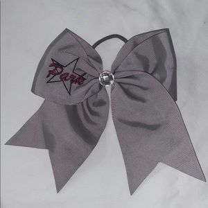 Cheer bow